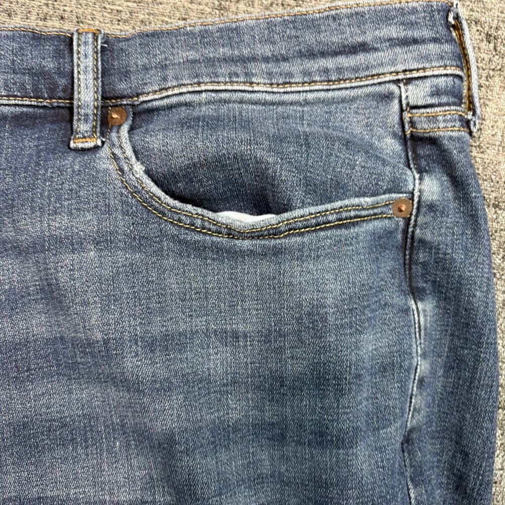 Lucky Brand Jeans W42 L32 Blue Straight Leg Medium Wash Denim - Picture 6 of 13